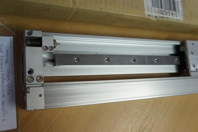 Cilinder geleidingen SMC my2h series 500 mm, nieuw