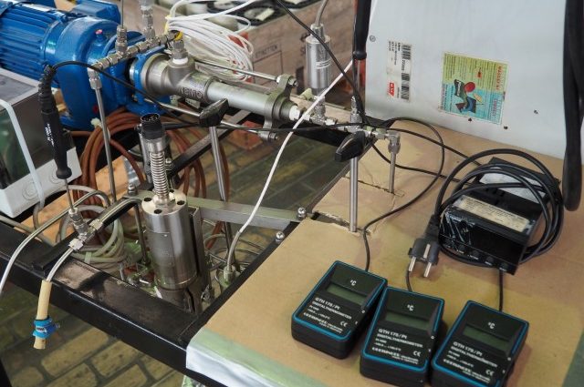 Customizer Dispensing system with heating unit