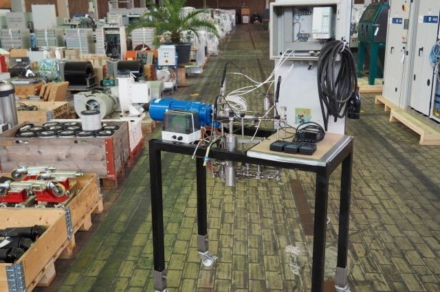 Customizer Dispensing system with heating unit