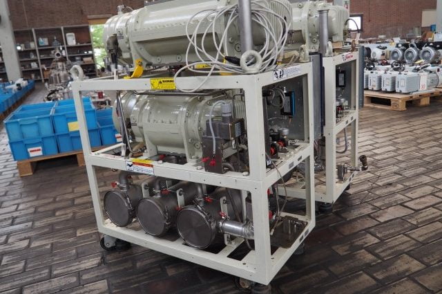 Ebara 80 x 25 Booster-Vacuümpomp Combinatie