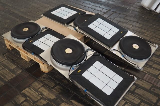 Set Pneumatic Air Skates for moving equipment