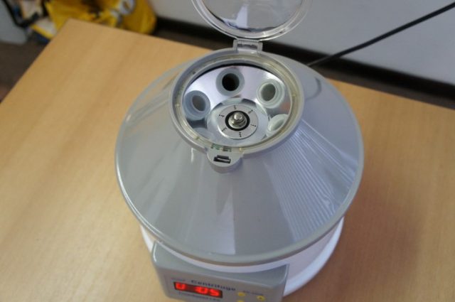 Precision Premiere XC-2000 Centrifuge