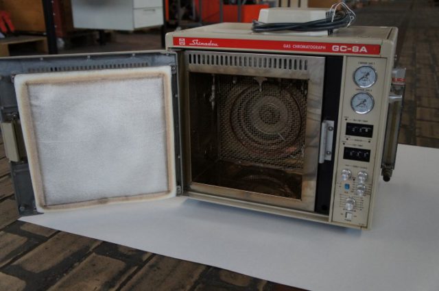 Shimadzu GC-8A Gaschromatograaf