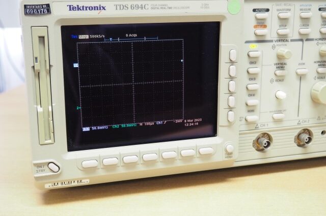 Tektronix TDS 694 C 3GHz Real-Time Oscilloscope