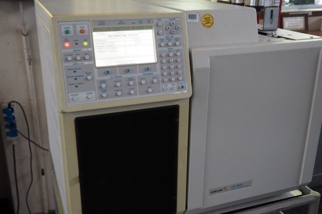 Varian CP-3800 Gas Chromatograph